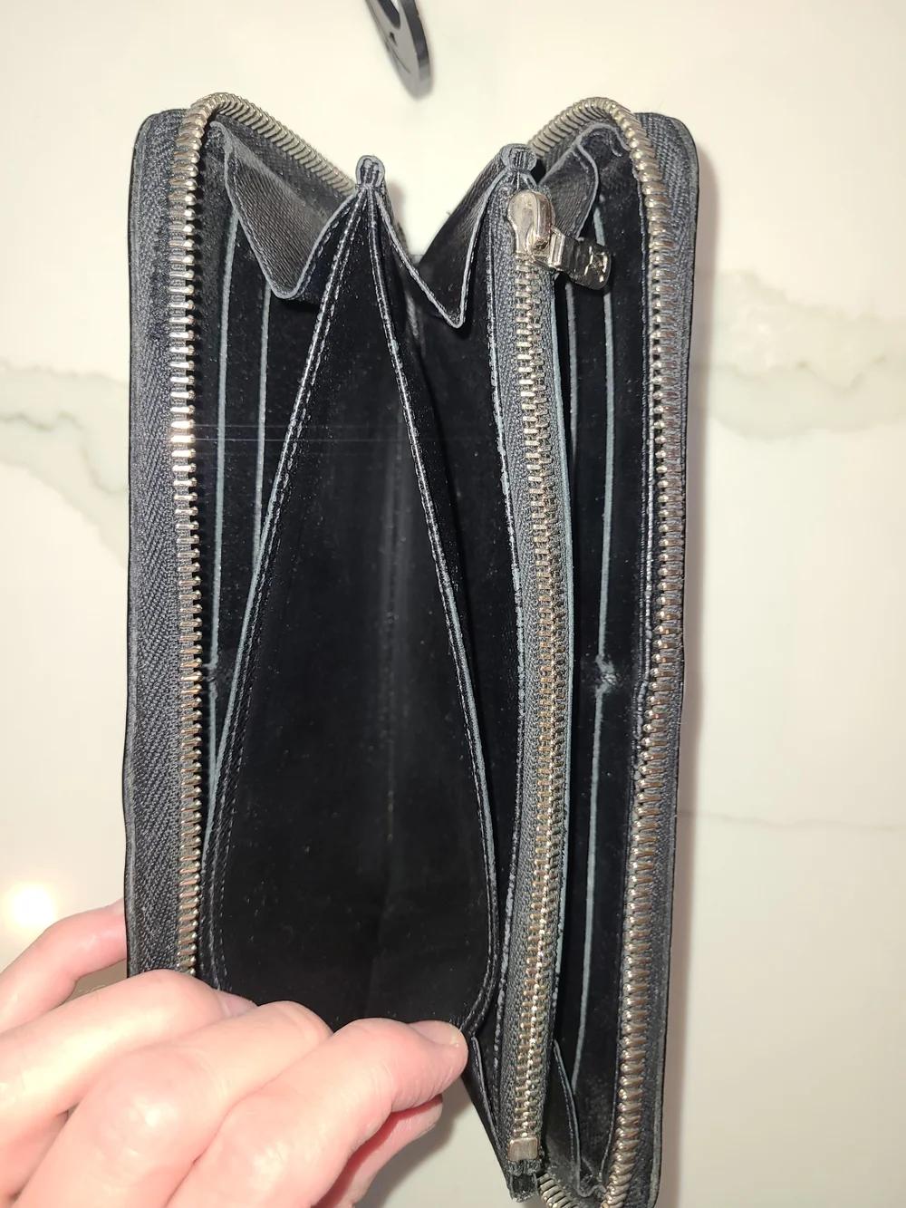 Louis Vuitton Black Patent Epi Leather Zip-Around Wallet Fair